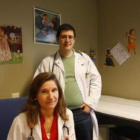 La pediatra Blanca Herrero y el neumólogo infantil Ignacio Ledesma.