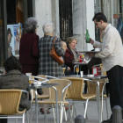 El sector servicios es uno de los más castigados por la temporalidad. NORBERTO