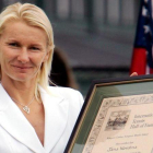 Jana Novotna, al figurar en el Salón de la Fama del Tenis, en el 2005.