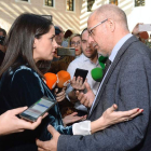Inés Arrimadas y Francisco Igea durante su tensa conversación ayer, en Valladolid.