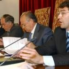 El consejero de Presidencia, Fernández Mañueco, compareció ante la Federación Regional de Municipios