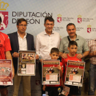 Presidente, diputado de Deportes, federativos y luchadores en la presentación de las Ligas.