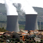 Imagen de las torres de refrigeración de la nuclear de Cofrentes.