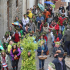 Los maios recorrieron Villafranca entonando cánticos típicos y recogiendo propinas.