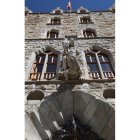 Edificio de Botines, sede de Caja España.