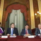 Silván y los representantes de las instituciones burgalesas, ayer, en la firma del convenio.