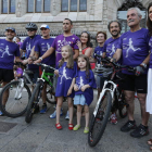 La llegada de los corredores a León se convirtió en un homenaje a los que luchan contra la enfermedad.