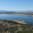 Vista general del pantano de Bárcena, un atractivo turístico que une a Congosto, Cubillos, Ponferrada y Toreno. L. DE LA MATA