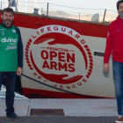 Òscar Camps, responsable de Proactiva Open Arms, y Villacampa.