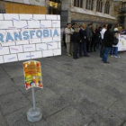 Acto celebrado en Botines para conmemorar del Día Mundial contra la homofobia y la transfobia.