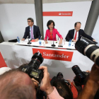 La presidenta del Banco Santander, Ana Patricia Botín, durante la presentación de la compra del Banco Popular.