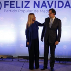 Cristina Cifuentes y Mariano Rajoy, en un acto del PP de Madrid, en Torrejón de Ardoz.
