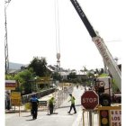 Un detalle de las obras en el puente sobre el río Boeza.