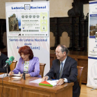 La alcaldesa de Astorga y los responsables de Loterías presentaron ayer el acto.