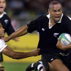 La estrella Jonah Lomu, durante un encuentro con Nueva Zelanda en 1998
