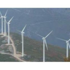 La energía eólica tiene su jornada el miércoles. En la imagen, torres eólicas del Bierzo.