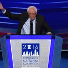 Bernie Sanders, durante su intervención en la convención demócrata, este lunes en Filadelfia.