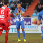 Yuri se lamenta de una ocasión perdida ante la portería del Somozas. El brasileño jugó los primeros minutos con la Deportiva tras su regreso de China. L. DE LA MATA