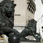 Los leones del Congreso de los Diputados.