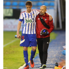 Raillo abandonó el campo visiblemente mareado. L. DE LA MATA
