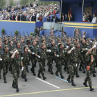 Un momento del desfile del Día de las Fuerzas Armadas celebrado en León en 2007.