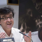 El escritor extremeño Javier Cercas se alzó anoche con el Premio Planeta, el mejor dotado económicamente después del Nobel. LUCA PIERGOVANNI