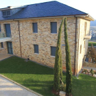 Chalet del  ex consejero berciano José Antonio Moral Santín en Villafranca del Bierzo.