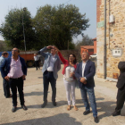 Gutiérrez explica a Majo, Castañón y Fernández las necesidades de arreglo de la iglesia. PLANILLO