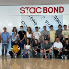 Grupo de estudiantes de ingeniería que visitaron las instalaciones de Stac en La Rozada. DL