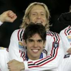 Kaka y Ambrosini celebran el triunfo del Milan