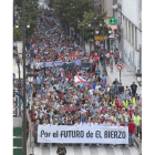 Los manifestantes partieron de la estación de autobuses y llegaron hasta la calle Ancha. L. DE LA MATA