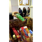 Campaña de recogida de alimentos para Cáritas