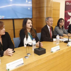 Carmen Marín, Laura Maeso, Serafín de Abajo, Taniaia Fernández y Antonio Molina protagonizaron la conferencia de ayer.