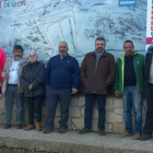 Miembros de la plataforma y de Ciudadanos en la estación. DL
