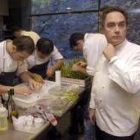 Ferràn Adrià, en su restaurante El Bulli, cerca de Rosas,  nombrado el mejor restaurante del mundo