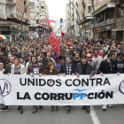 Cabecera de la manifestación celebrada ayer en Murcia contra la corrupción. MARCIAL GUILLÉN