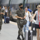 Soldados de Corea del Sur con mascarillas como medida de prevención.