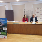 El concejal de Régimen Interior, Movilidad y Deportes, Vicente Canuria detalló la evolución en las ventas de vehículos eléctricos en León. CÉSAR.