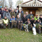 Los participantes al finalizar el campeonato junto a la ermita de S. Pelayo.