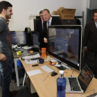 Silván, junto a García-Prieto y Rajoy, ayer, en las instalaciones del Cebt de Eras. ramiro