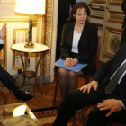El presidente Francois Hollande con el ministro de Exteriores iraquí, Ibrahim al Jaafari, en París.