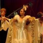 Una escena de «La viuda alegre» por el Ballet de la Ópera de Brno