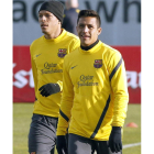 Adriano y Alexis, durante el entrenamiento del equipo.
