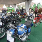 Exposición de motos antiguas restauradas por Ramón Marinelli García.
