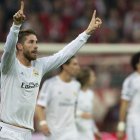 Cristiano Ronaldo celebra el tercer gol conseguido ante el Bayern Múnich en el abarrotado estadio Allianz Arena.