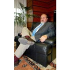 El consejero de Agricultura posa en su despacho en Valladolid