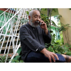El escritor cubano-español Leonardo Padura, ayer en su casa de La Habana