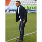 Herrero dejó de ser entrenador de la SD Ponferradina tras la derrota en la Mutilva Baja. ANA F. BARREDO