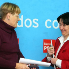 La secretaria local de la Agrupación Socialista de Ponferrada, Rita Prada, y la procuradora socialista Ángela Marques.