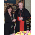 Carmen Calvo con el secretario de Estado vaticano, Pietro Parolin, ayer en el Vaticano. EFE